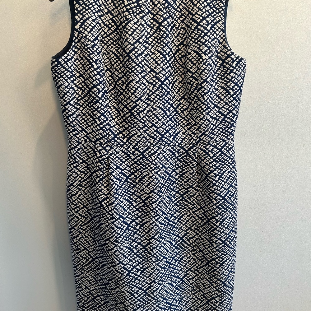 Tahari White and Blue Sleeveless Sheath Dress